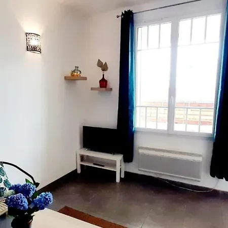 Apartment Avec Terrasse *